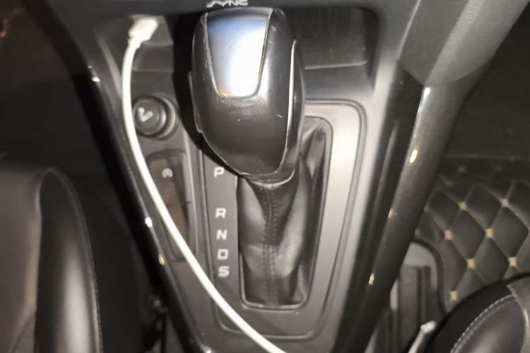 Used Ford Focus 2015 Hatchback EcoBoost 180 Automatic Elite Model Gear Lever