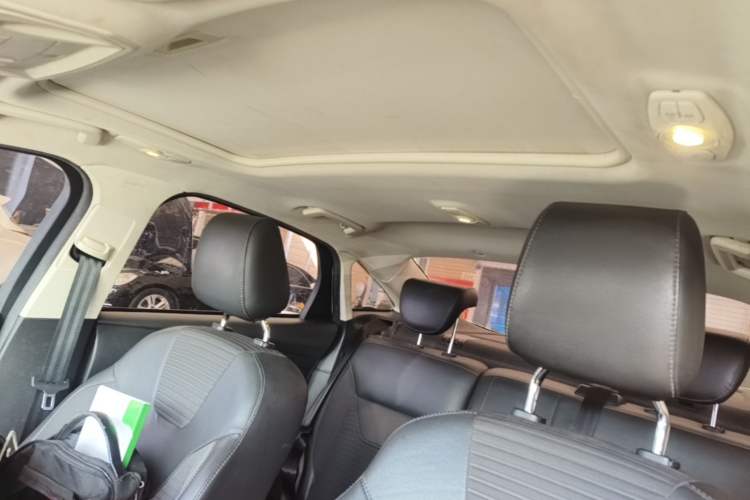 Used Ford Focus 2015 Sedan 1.6L Automatic Trend Model Headliner
