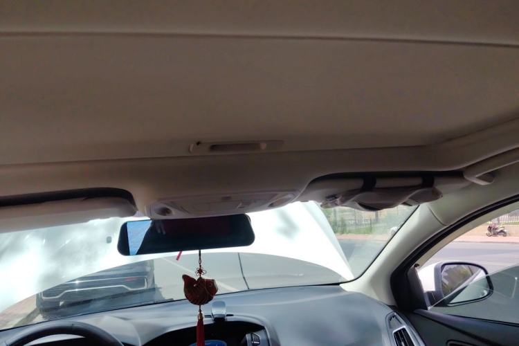 Used Ford Focus 2015 Hatchback EcoBoost 125 Manual – Ultra-Style Edition Headliner