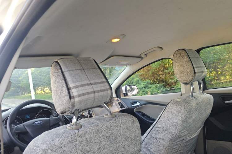 Used Ford Focus 2015 Sedan 1.6L Manual Comfort Model Headliner