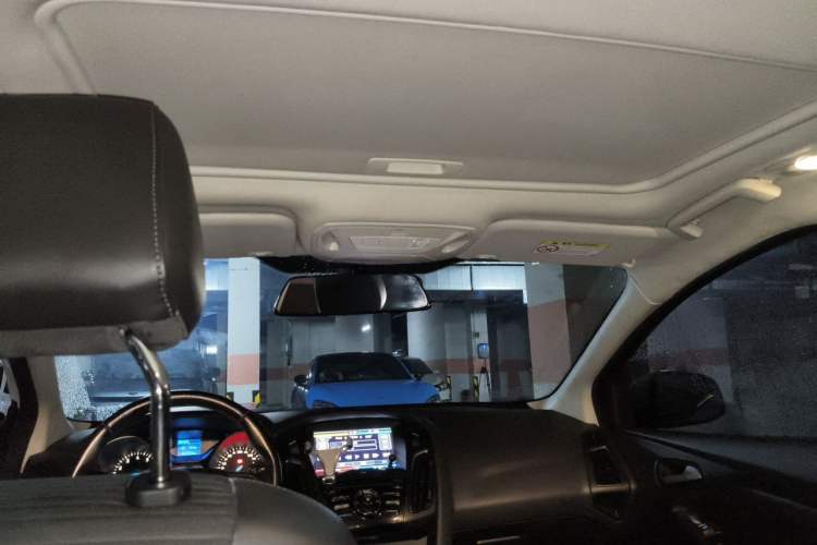 Used Ford Focus 2015 Hatchback 1.6L Automatic Fashion Edition Headliner