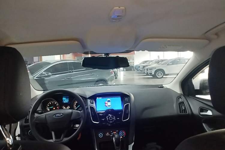 Used Ford Focus 2015 Hatchback 1.6L Automatic Comfort Model Headliner