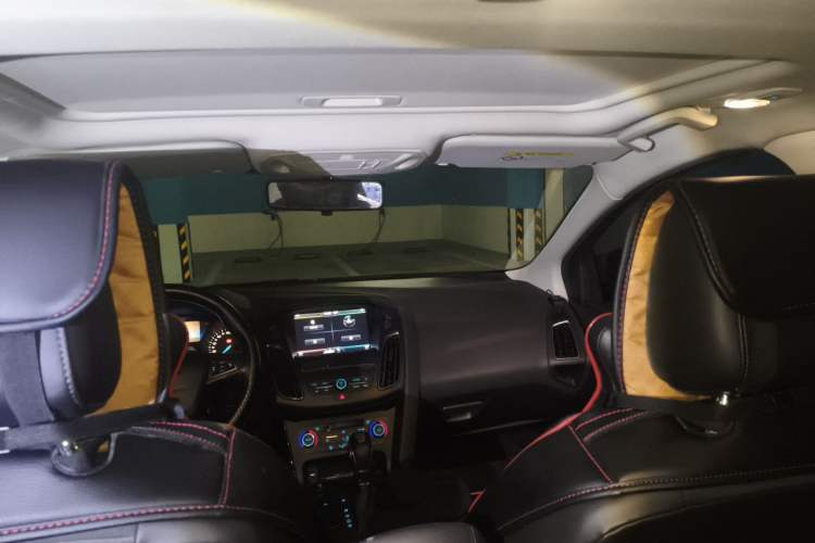 Used Ford Focus 2015 Hatchback EcoBoost 180 Automatic Elite Model Headliner