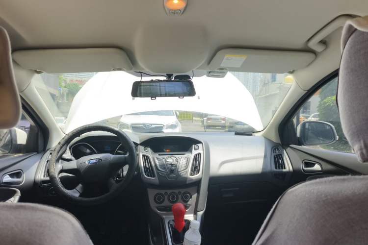 Used Ford Focus 2015 Hatchback 1.6L Manual Comfort Edition Headliner