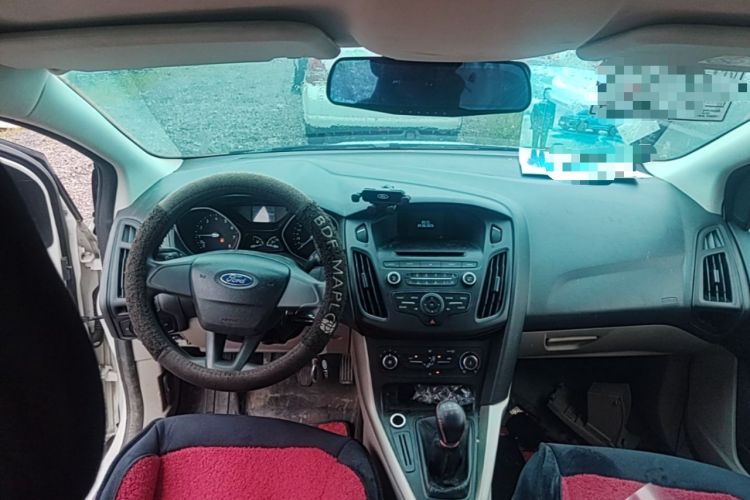 Used Ford Focus 2015 Sedan 1.6L Manual Comfort Model Headliner