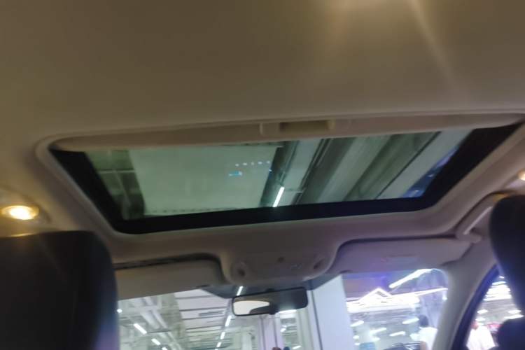 Used Ford Focus 2015 Hatchback EcoBoost 125 Automatic Supreme Style Edition Headliner