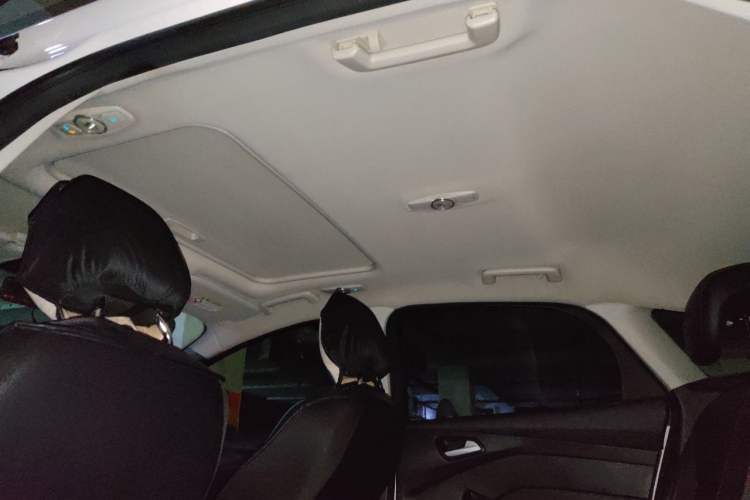 Used Ford Focus 2015 Hatchback 1.6L Automatic Fashion Edition Headliner