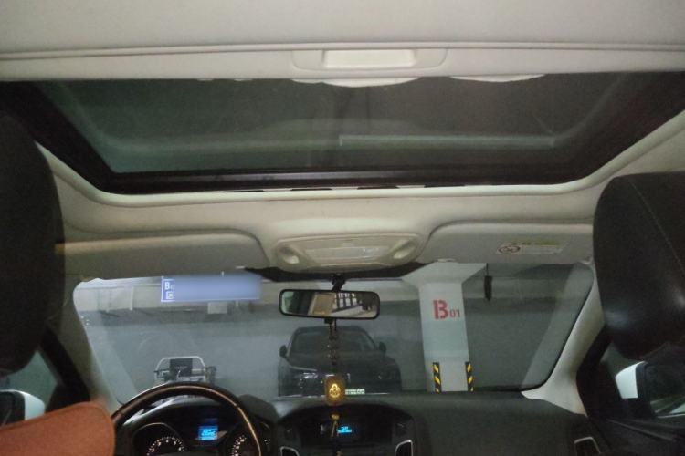 Used Ford Focus 2015 Hatchback 1.6L Automatic Fashion Edition Headliner