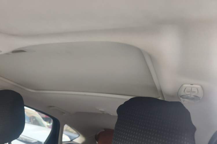 Used Ford Focus 2015 Hatchback 1.6L Automatic Fashion Edition Headliner