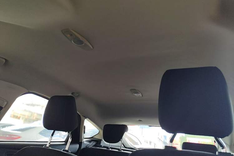 Used Ford Focus 2015 Hatchback 1.6L Manual Comfort Edition Headliner