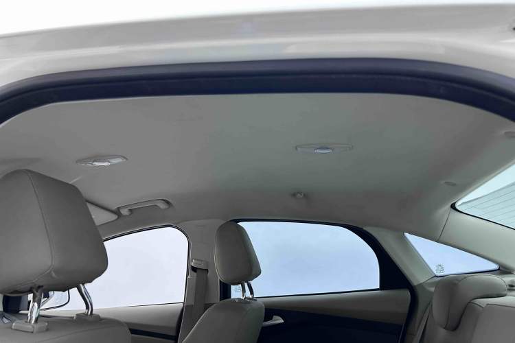 Used Ford Focus 2015 Sedan 1.6L Automatic Comfort Model Headliner