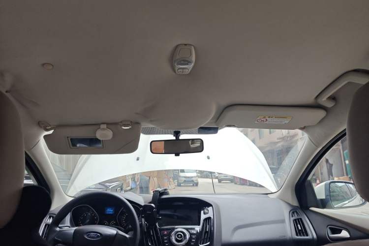 Used Ford Focus 2015 Sedan 1.6L Automatic Comfort Model Headliner
