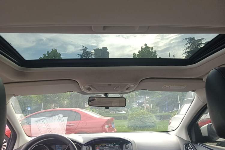 Used Ford Focus 2015 Hatchback 1.6L Automatic Fashion Edition Headliner