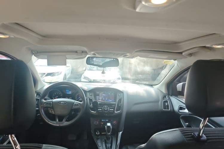 Used Ford Focus 2015 Hatchback EcoBoost 125 Automatic Supreme Style Edition Headliner