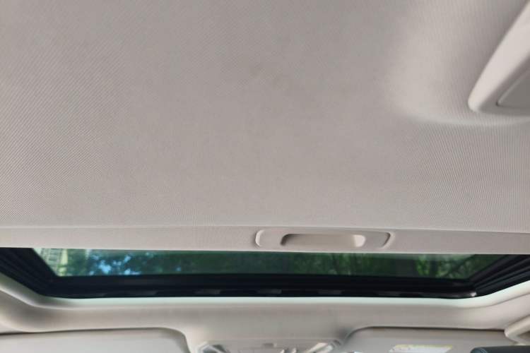 Used Ford Focus 2015 Hatchback 1.6L Automatic Fashion Edition Headliner