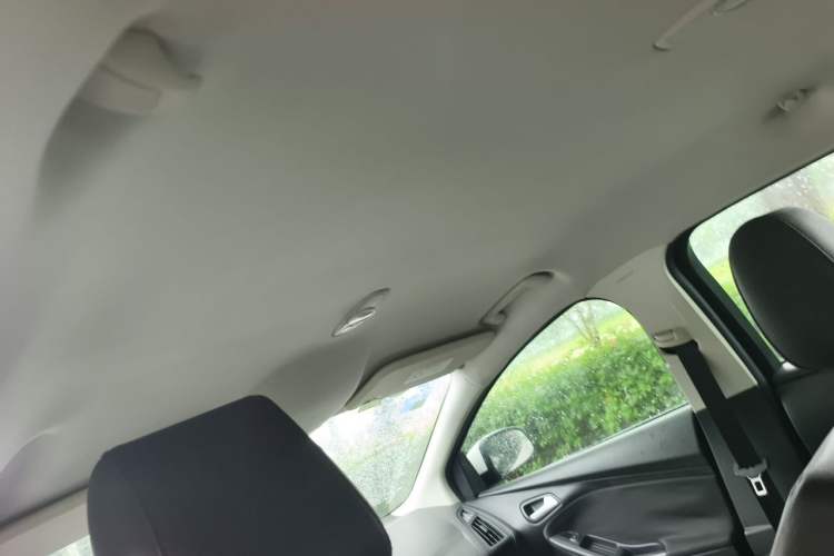 Used Ford Focus 2015 Hatchback 1.6L Automatic Comfort Model Headliner