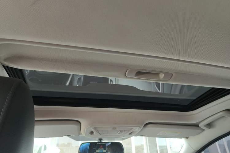 Used Ford Focus 2015 Sedan 1.6L Automatic Trend Model Headliner