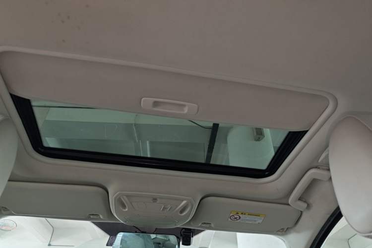 Used Ford Focus 2015 Sedan 1.6L Automatic Trend Model Headliner