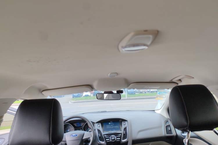 Used Ford Focus 2015 Sedan 1.6L Automatic Comfort Model Headliner