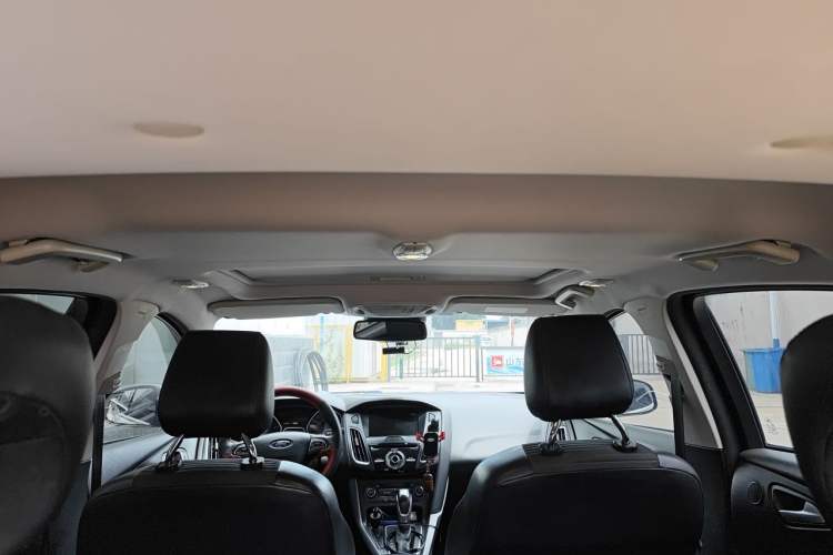 Used Ford Focus 2015 Hatchback EcoBoost 180 Automatic Sport Model Headliner