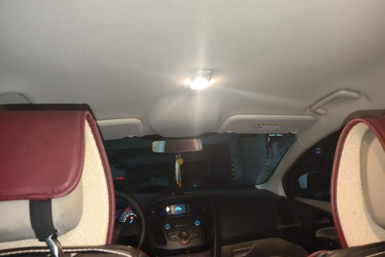 Used Ford Focus 2015 Sedan 1.6L Automatic Comfort Model Headliner