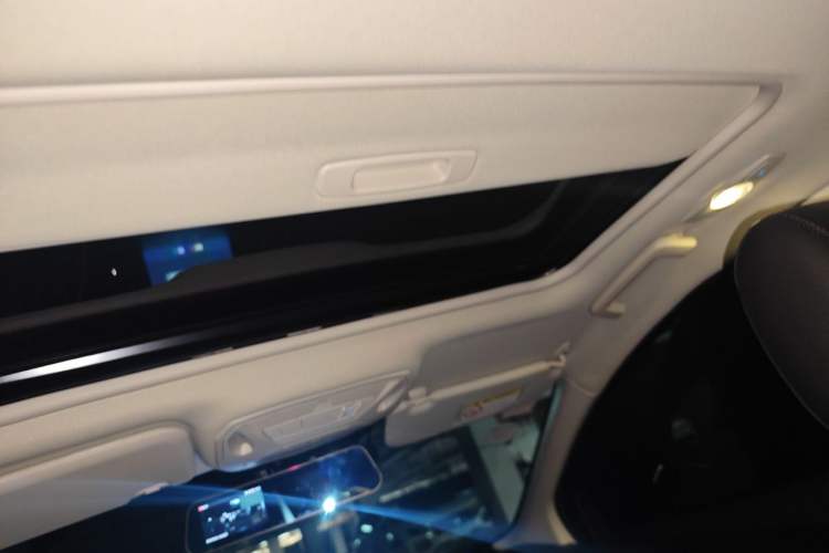 Used Ford Focus 2015 Hatchback 1.6L Automatic Fashion Edition Headliner
