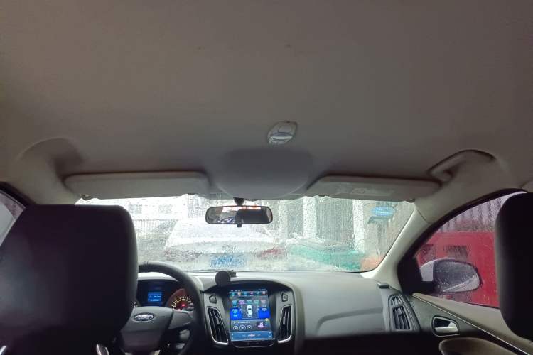 Used Ford Focus 2015 Sedan 1.6L Manual Comfort Model Headliner
