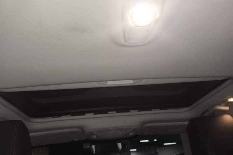 Used Ford Focus 2015 Hatchback 1.6L Automatic Fashion Edition Headliner