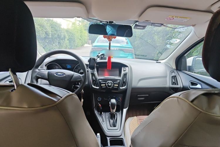 Used Ford Focus 2015 Hatchback 1.6L Automatic Comfort Model Headliner