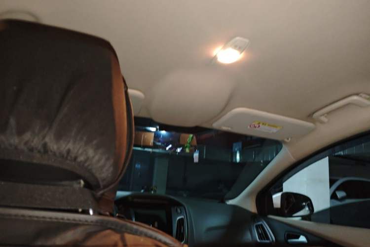 Used Ford Focus 2015 Sedan 1.6L Automatic Comfort Model Headliner