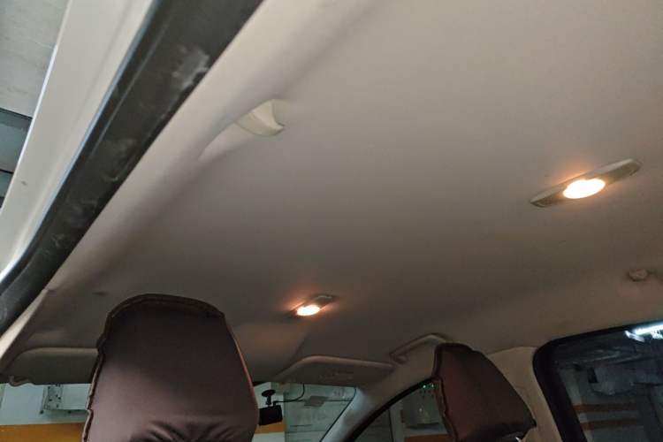 Used Ford Focus 2015 Sedan 1.6L Automatic Comfort Model Headliner
