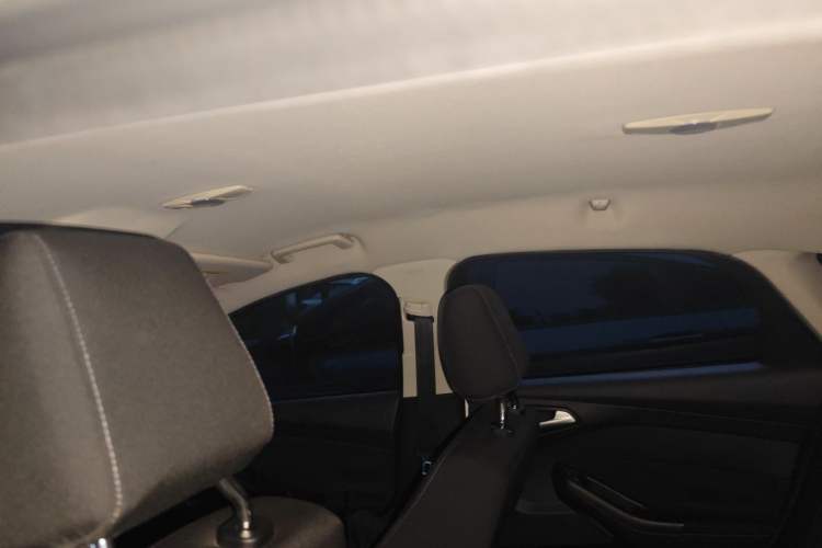 Used Ford Focus 2015 Hatchback 1.6L Automatic Comfort Model Headliner