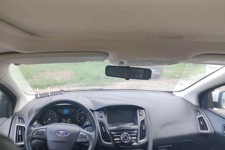 Used Ford Focus 2015 Hatchback 1.6L Automatic Fashion Edition Headliner