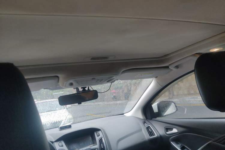 Used Ford Focus 2015 Sedan 1.6L Automatic Trend Model Headliner