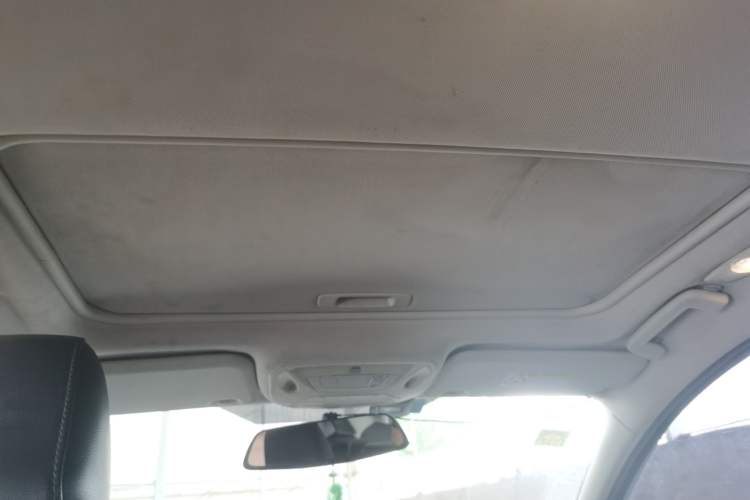 Used Ford Focus 2015 Sedan EcoBoost 125 Manual – Ultra-Style Edition Headliner