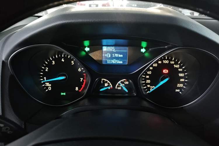 Used Ford Focus 2015 Hatchback EcoBoost 125 Automatic Supreme Style Edition Instrument Cluster