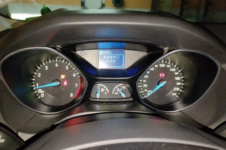Used Ford Focus 2015 Sedan EcoBoost 125 Automatic Supreme Style Edition Instrument Cluster