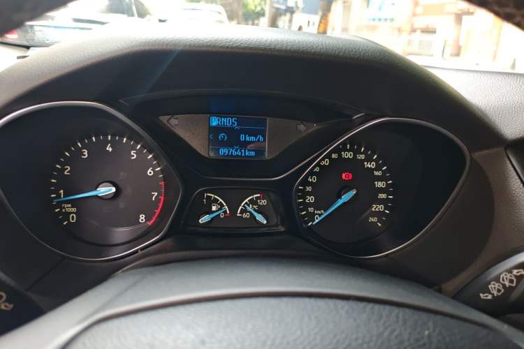 Used Ford Focus 2015 Hatchback EcoBoost 125 Automatic Supreme Style Edition Instrument Cluster