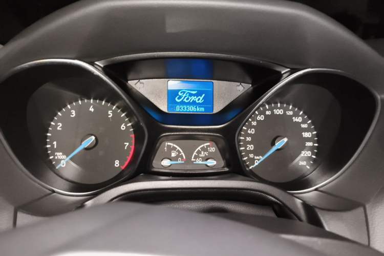 Used Ford Focus 2015 Hatchback EcoBoost 125 Automatic Supreme Style Edition Instrument Cluster