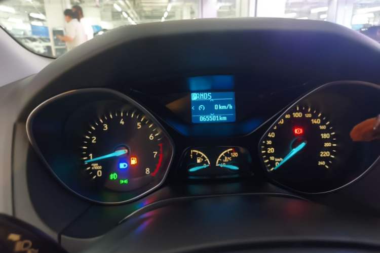 Used Ford Focus 2015 Hatchback EcoBoost 125 Automatic Supreme Style Edition Instrument Cluster