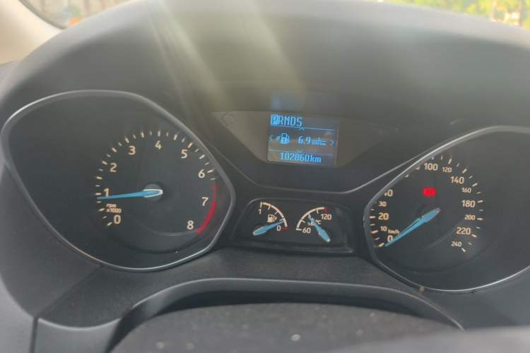 Used Ford Focus 2015 Hatchback 1.6L Automatic Fashion Edition Instrument Cluster