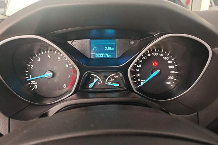 Used Ford Focus 2015 Sedan 1.6L Manual Comfort Model Instrument Cluster