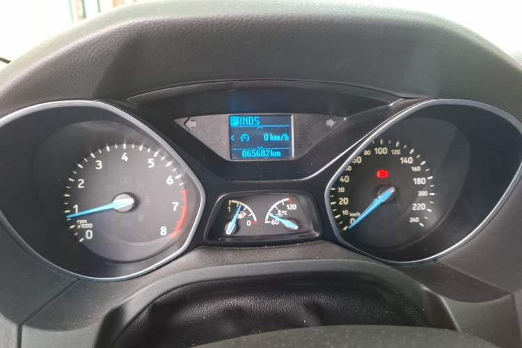 Used Ford Focus 2015 Sedan EcoBoost 125 Automatic Supreme Style Edition Instrument Cluster