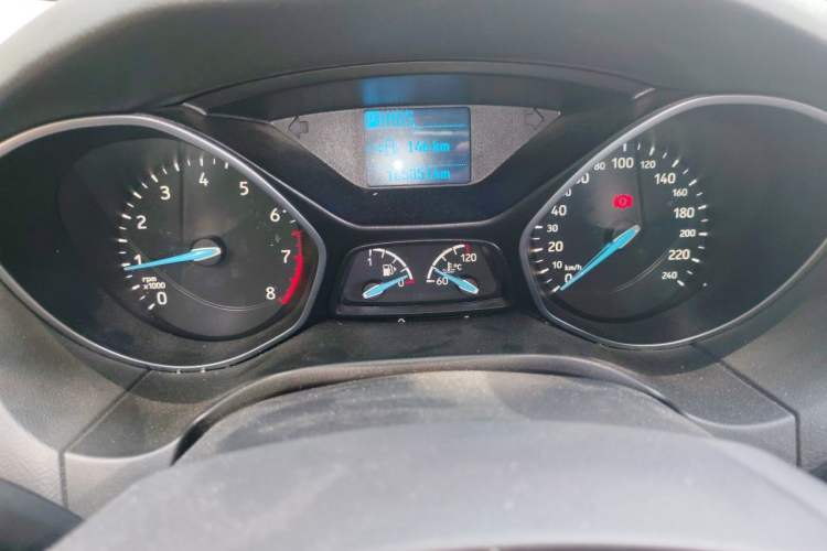 Used Ford Focus 2015 Hatchback EcoBoost 125 Automatic Supreme Style Edition Instrument Cluster