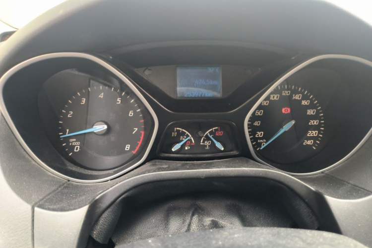 Used Ford Focus 2015 Sedan 1.6L Manual Comfort Model Instrument Cluster