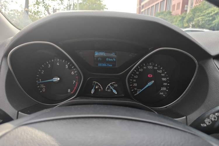 Used Ford Focus 2015 Hatchback EcoBoost 125 Automatic Supreme Style Edition Instrument Cluster