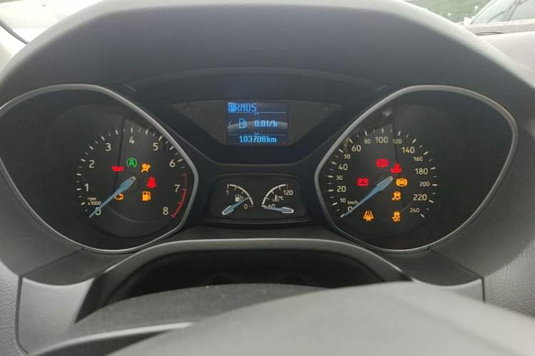 Used Ford Focus 2015 Hatchback EcoBoost 125 Automatic Supreme Style Edition Instrument Cluster