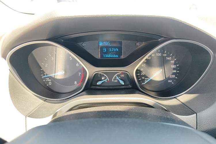 Used Ford Focus 2015 Hatchback EcoBoost 125 Automatic Supreme Style Edition Instrument Cluster