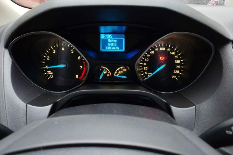 Used Ford Focus 2015 Sedan EcoBoost 125 Automatic Supreme Style Edition Instrument Cluster
