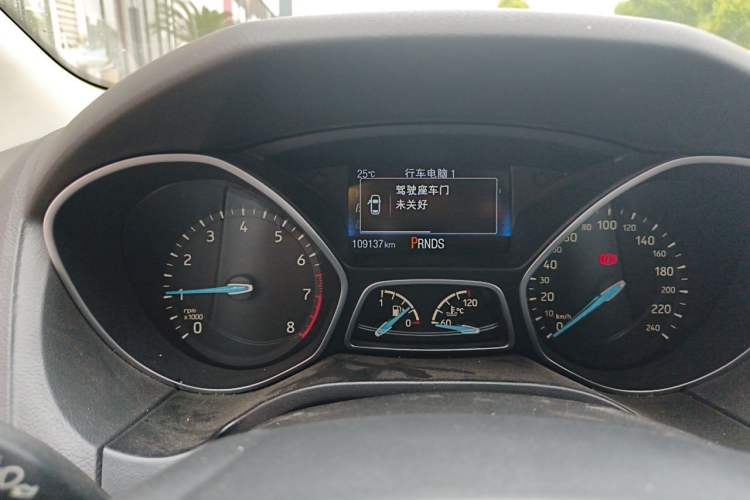 Used Ford Focus 2015 Sedan EcoBoost 180 Automatic Elite Model Instrument Cluster